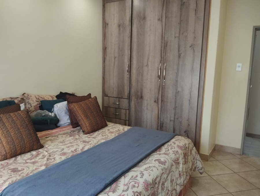 4 Bedroom Property for Sale in Grimbeeck Park North West